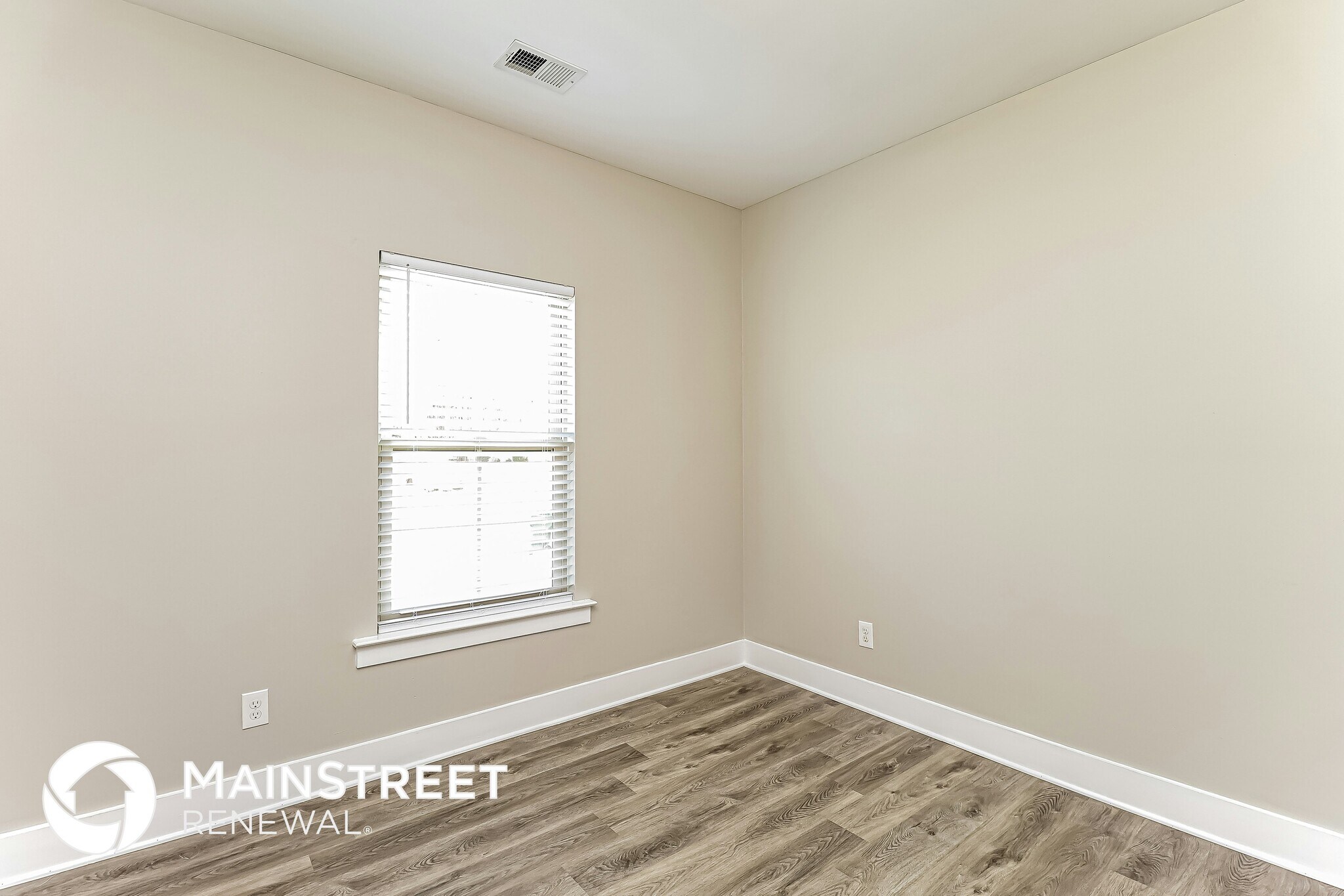 Building Photo - 20450 Castle Ridge Cir