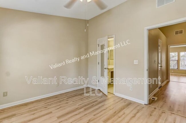 Building Photo - 3532 Lone Tree Ln