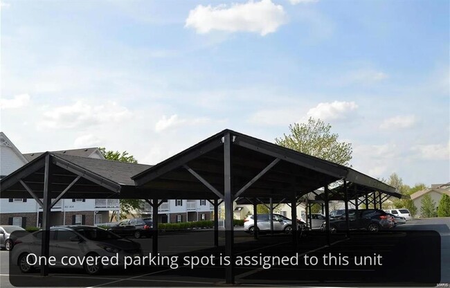 Building Photo - 432 Saravalle Dr