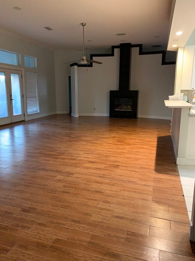 Building Photo - 3204 Southern Hills Cir W