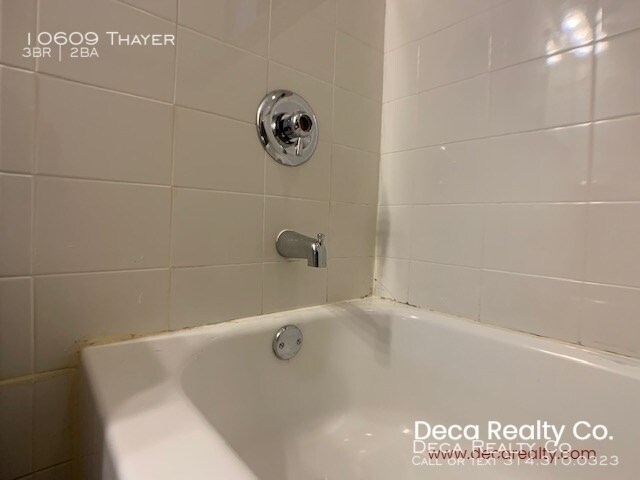 Building Photo - 3 Bedroom House