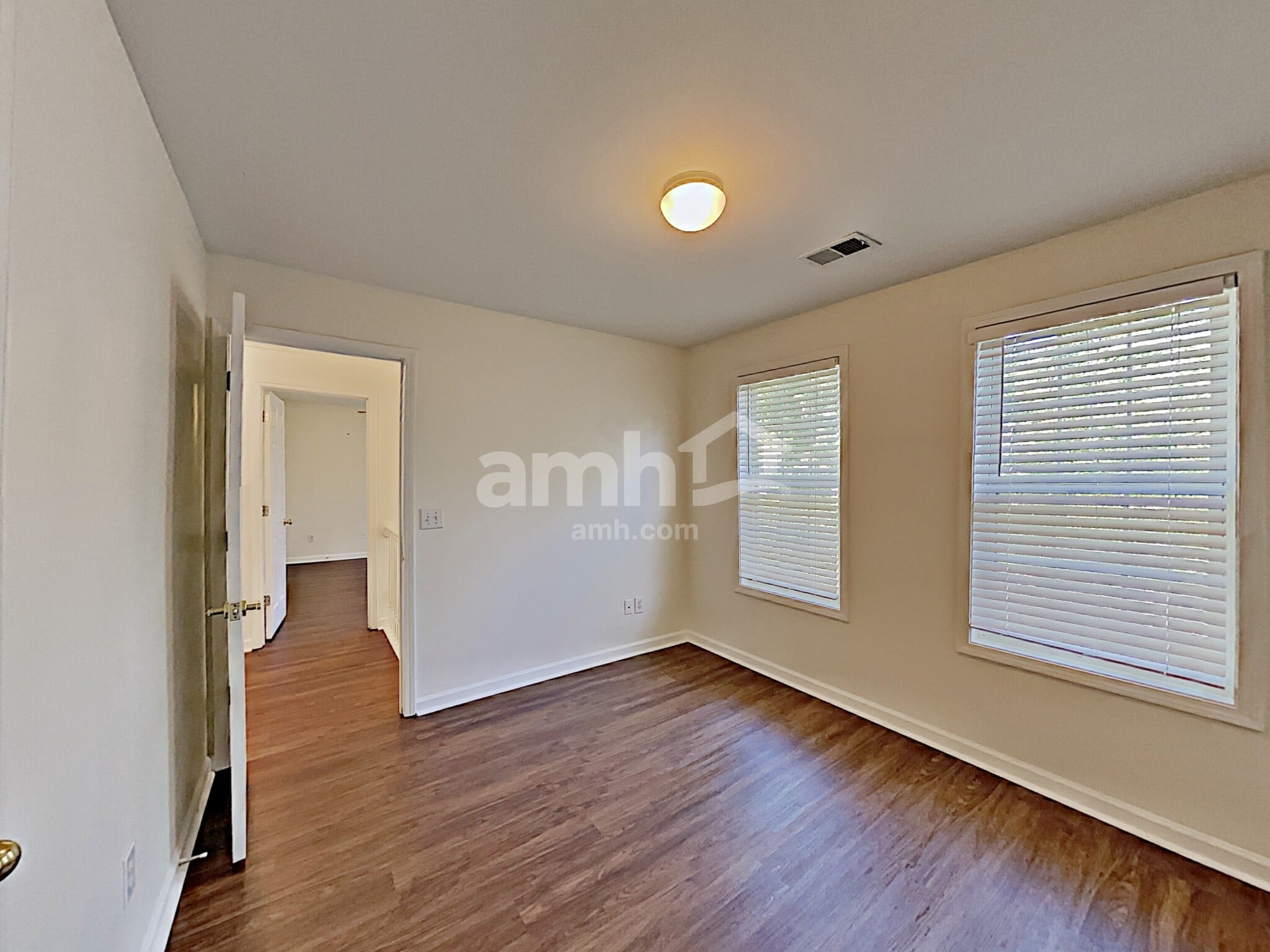 Building Photo - 714 Ridgewood Way