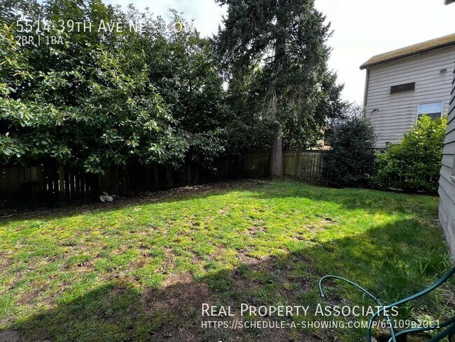 Building Photo - 5514 39th Ave NE