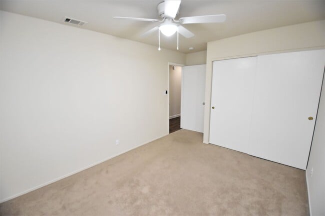 Building Photo - 3324 Lillard Dr