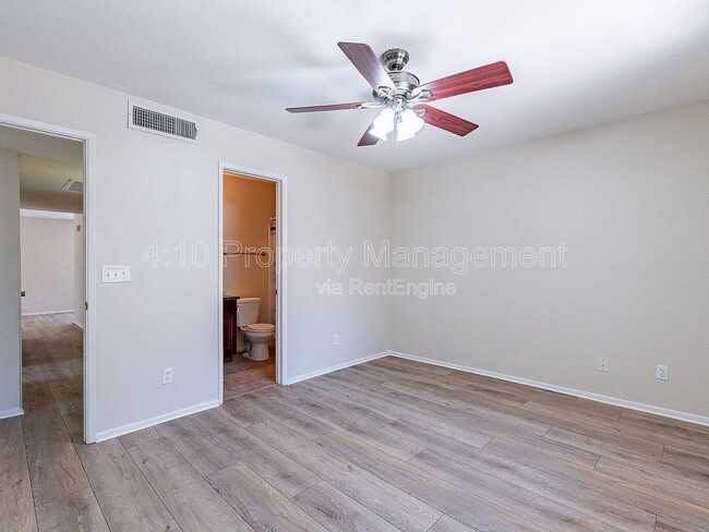 Building Photo - 1266 N 85th Pl