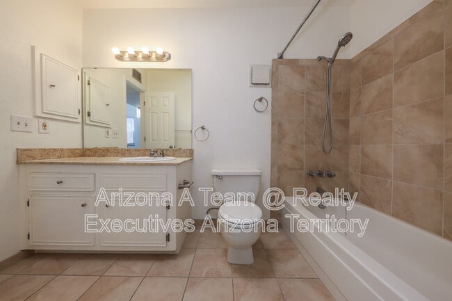 Building Photo - 8271 N Oracle Rd