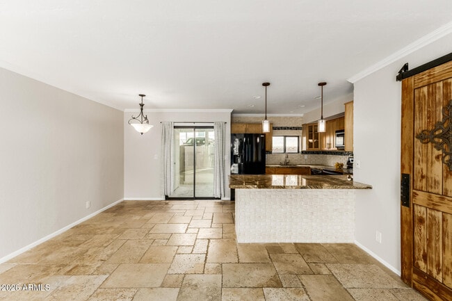 Building Photo - 1401 E Puget Ave