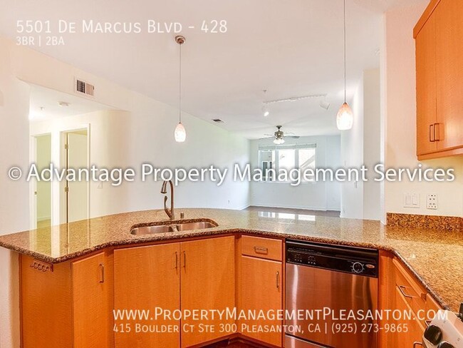 Building Photo - Beautiful 3 Bed / 2 Bath 1,234 sq. ft. Con...