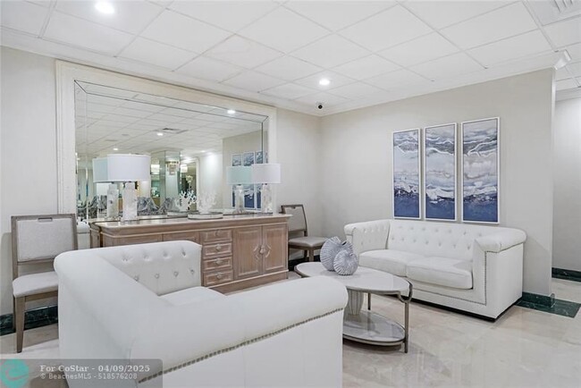 Building Photo - 3900 Galt Ocean Dr