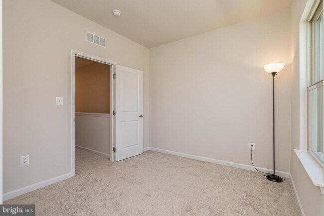 Building Photo - 3929 Small Roundtop Rd