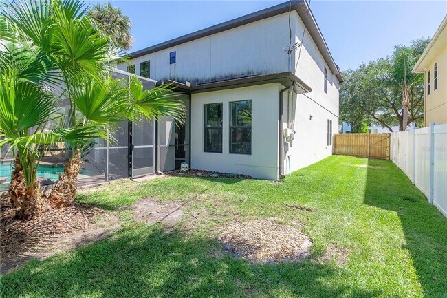 Building Photo - 4417 W Kensington Ave