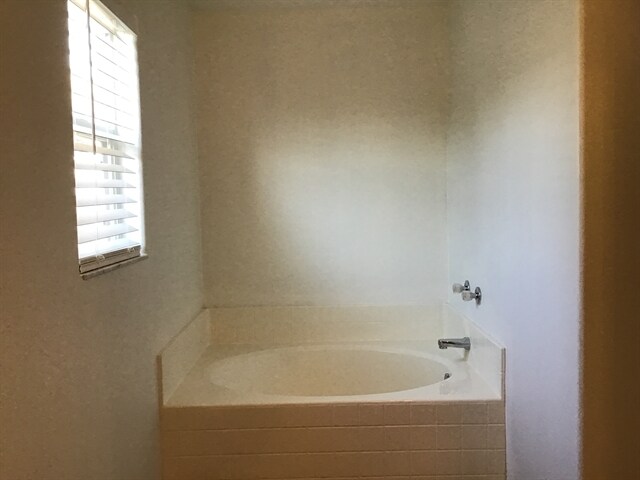 Building Photo - 14616 Old Forest Ct