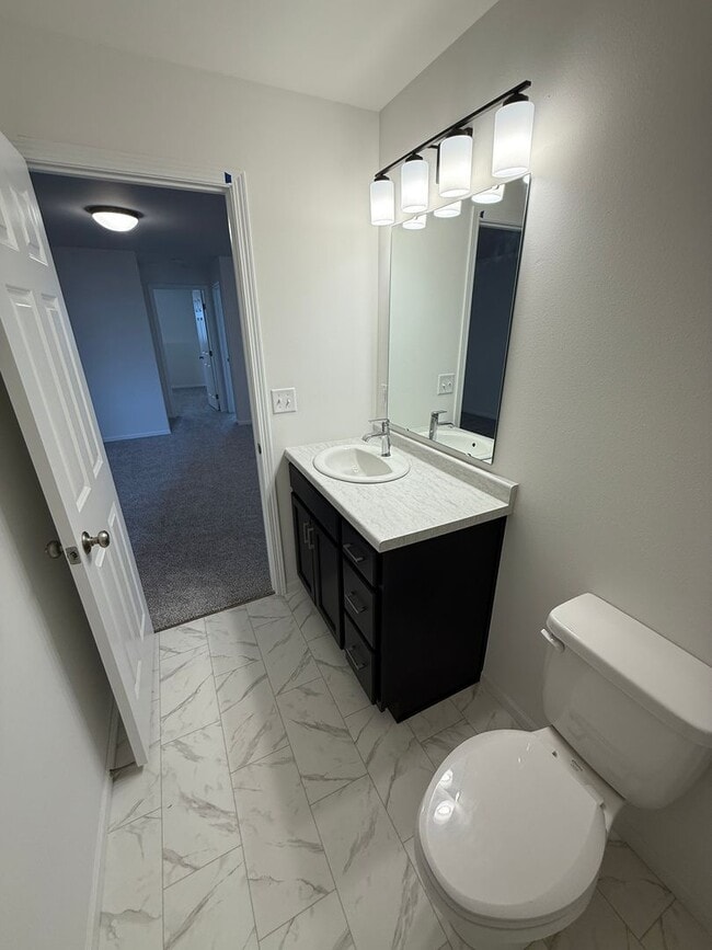 Building Photo - Brand New South End 4 bed/2 bath