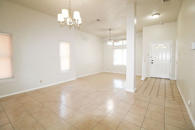 Building Photo - 3223 Tree Grove Dr