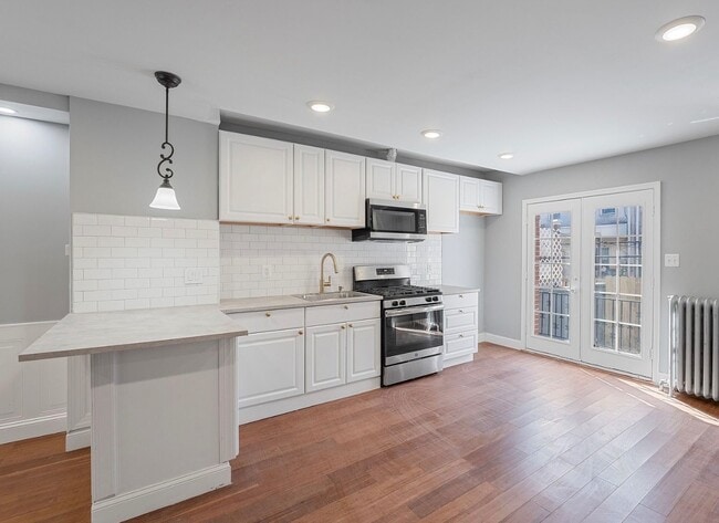 Building Photo - 1630 S 28th St