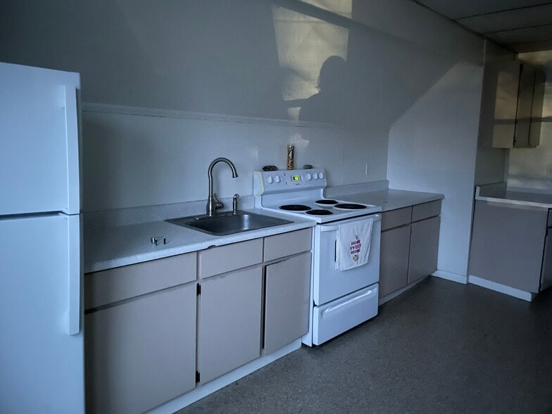 Building Photo - 70 Rutgers St