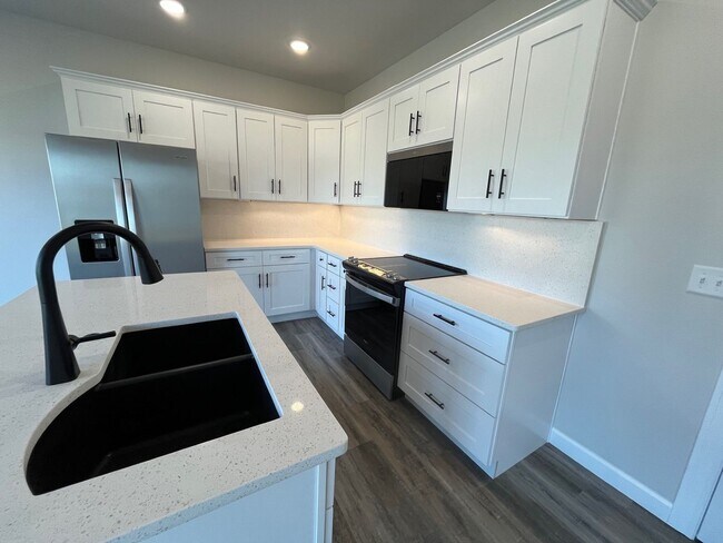 Building Photo - 81 SE 381st Rd