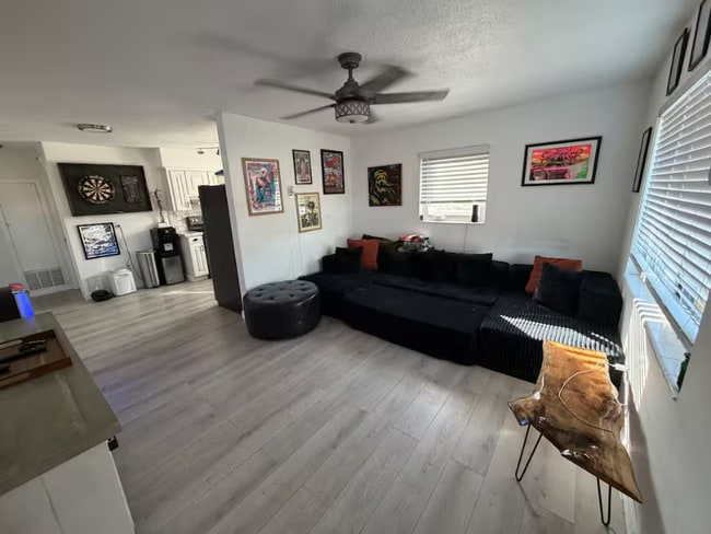 Building Photo - 5758 20th Ave N