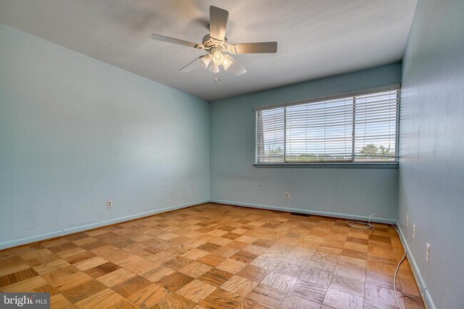 Building Photo - 7304 Park Village Ct