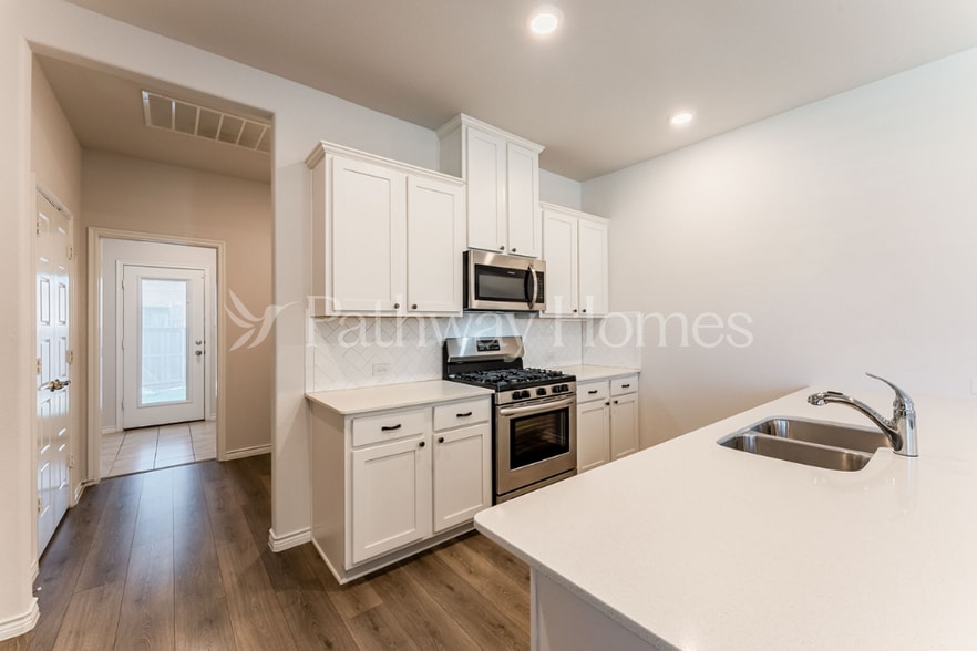 Building Photo - 2300 Pyrite Dr