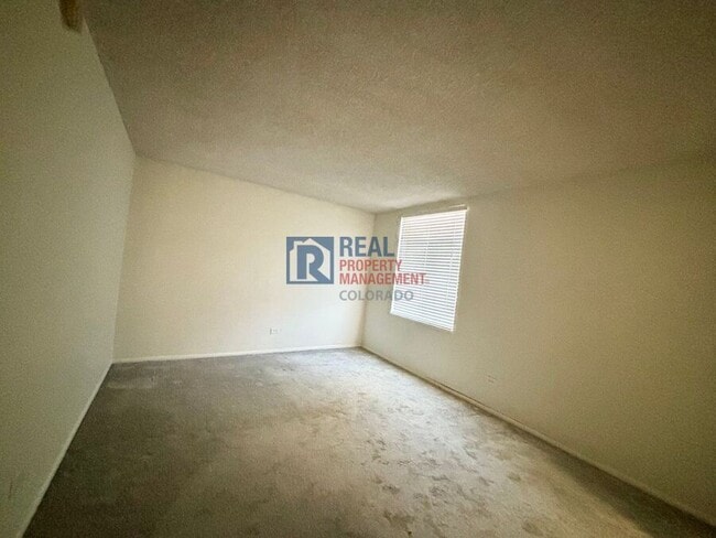 Building Photo - 3305 S Monaco St Pkwy