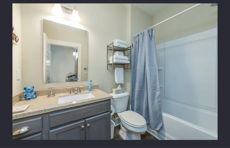 Building Photo - 32 Plant Pl