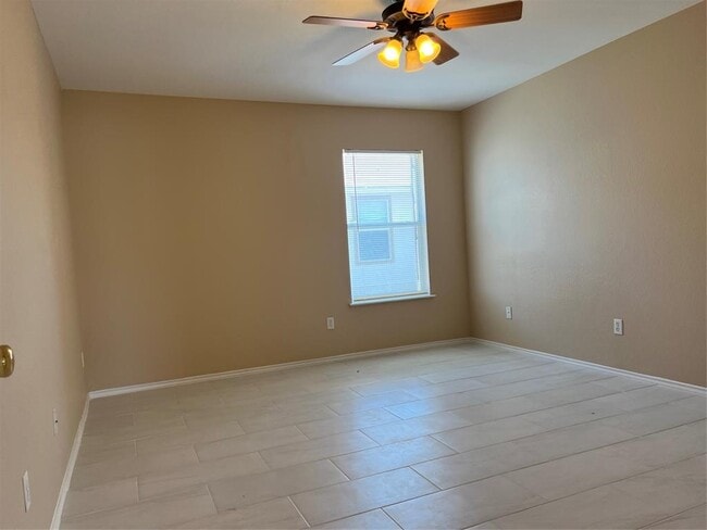 Building Photo - 309 Decker Dr