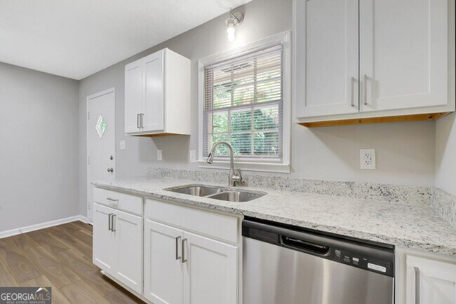 Building Photo - 125 Belle Dr