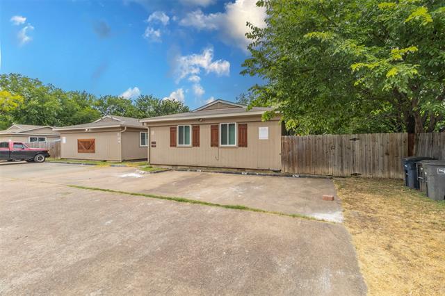 Building Photo - 4714 Old Benbrook Rd