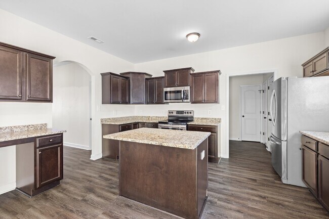 Building Photo - Evans Crossing