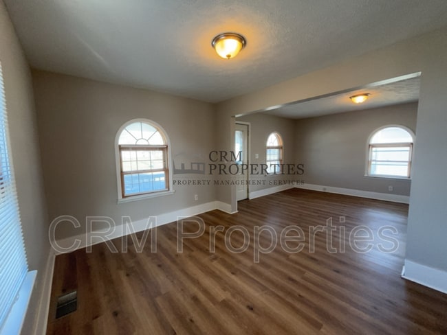 Building Photo - 409 W Morgan St