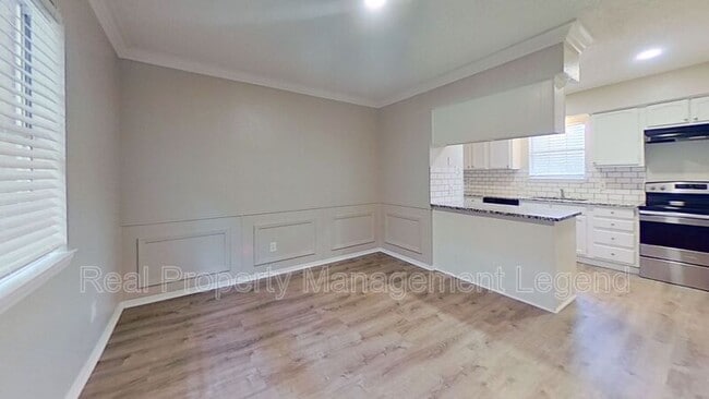 Building Photo - 2902 S Fielder Rd