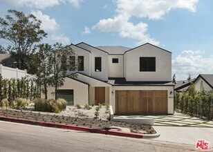 Building Photo - 4502 Lowell Ave