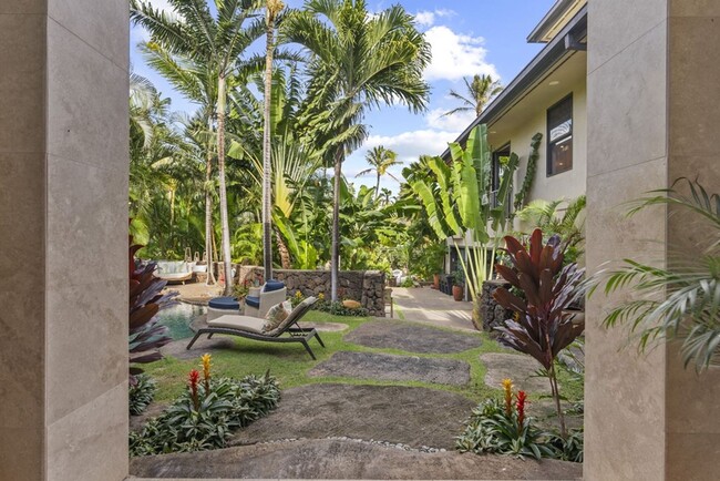 Building Photo - Pili Pono: Exclusive 5BR Estate w/ Pool, S...