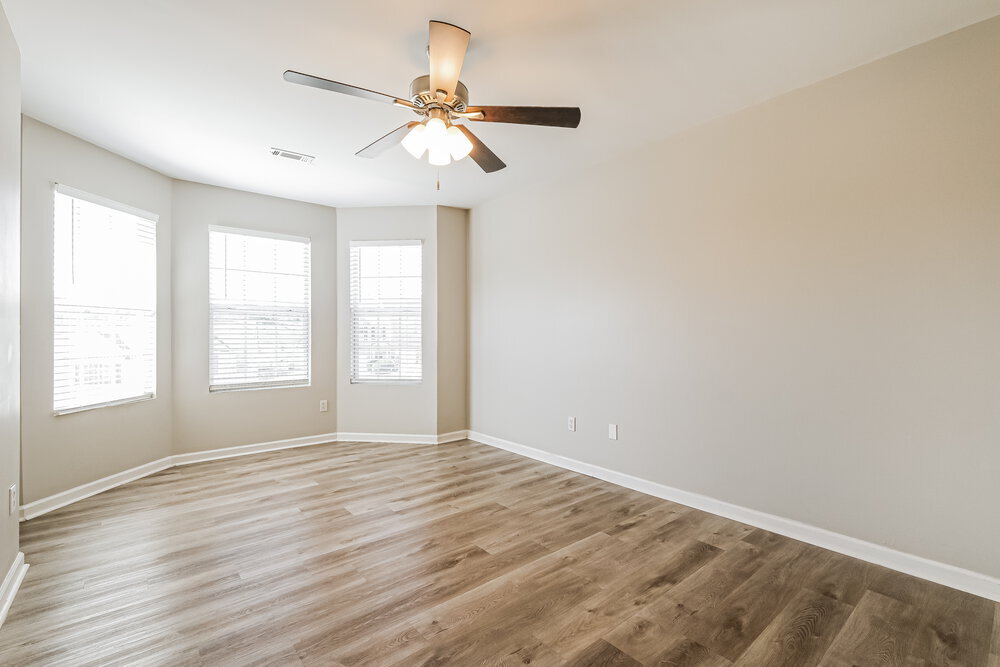 Building Photo - 5480 Sierra Trl