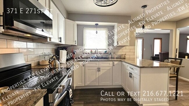 Building Photo - 371 E 271st St