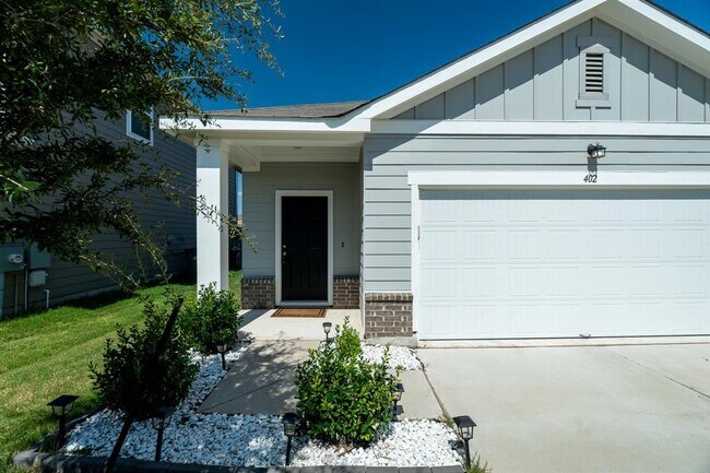 Building Photo - 402 Gemsbok Rd