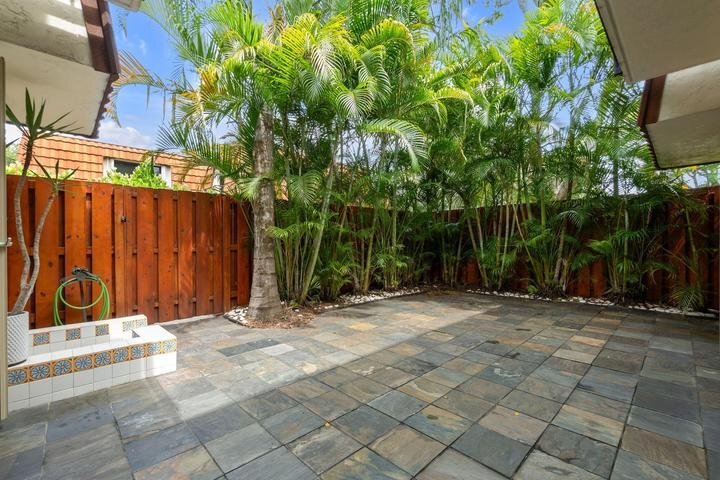 Building Photo - 1840 San Juan Dr