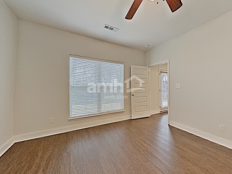 Building Photo - 5039 Mountain Springs Rd