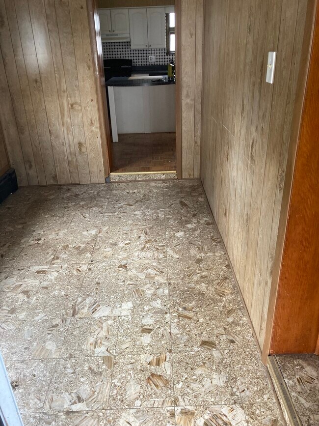 Building Photo - Chandler