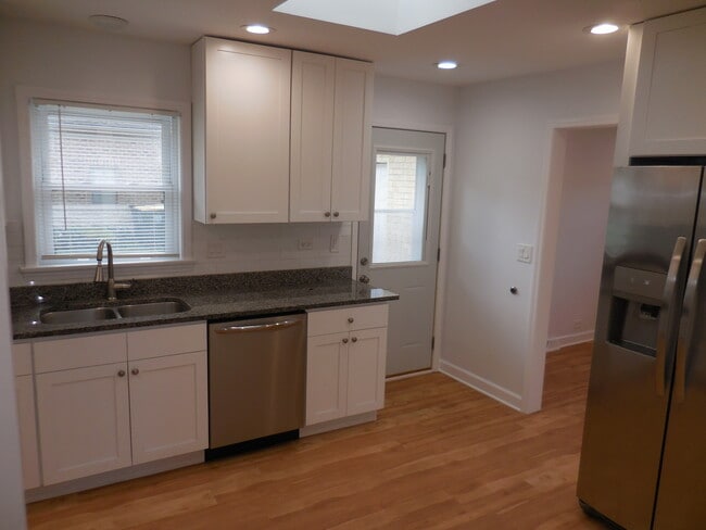 Building Photo - 33 N Rammer Ave
