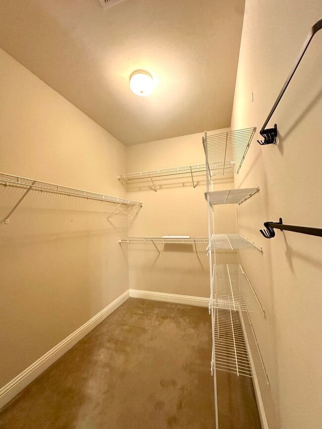 Building Photo - Summerwood Villas 3BR 2BA