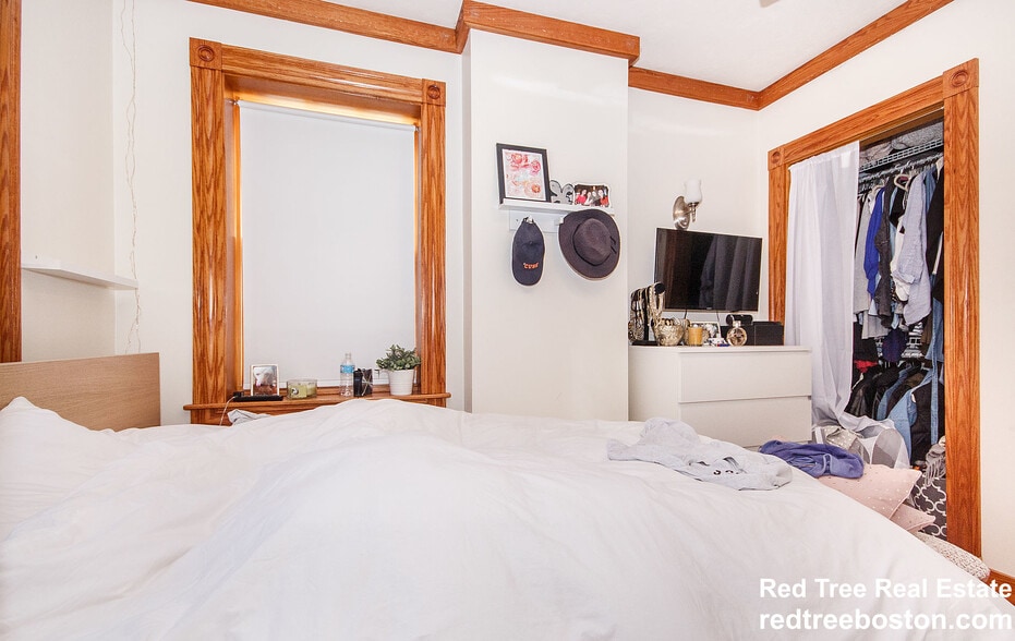 Building Photo - 65 Anderson St