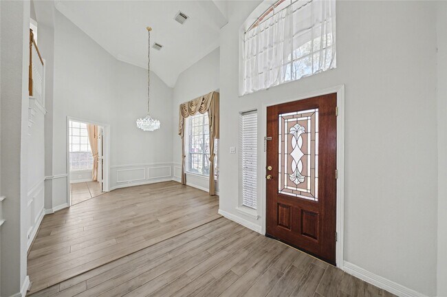 Building Photo - 5807 Bayberry Way