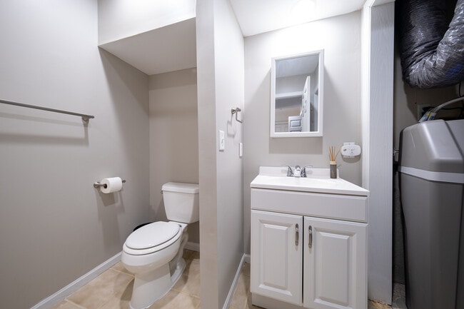 Building Photo - 5008 Bluff Heights Trail SE
