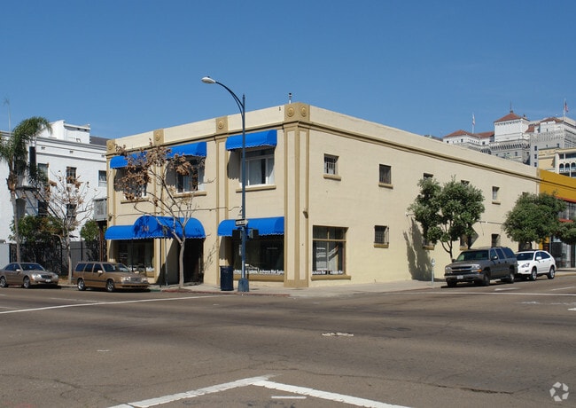 Building Photo - 744 G St