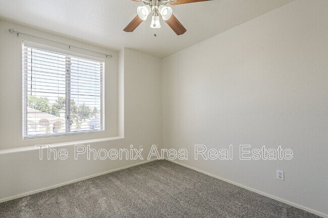 Building Photo - 1441 W Shellfish Dr