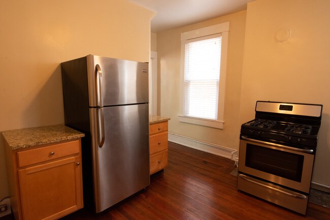 Building Photo - 36 W Court St