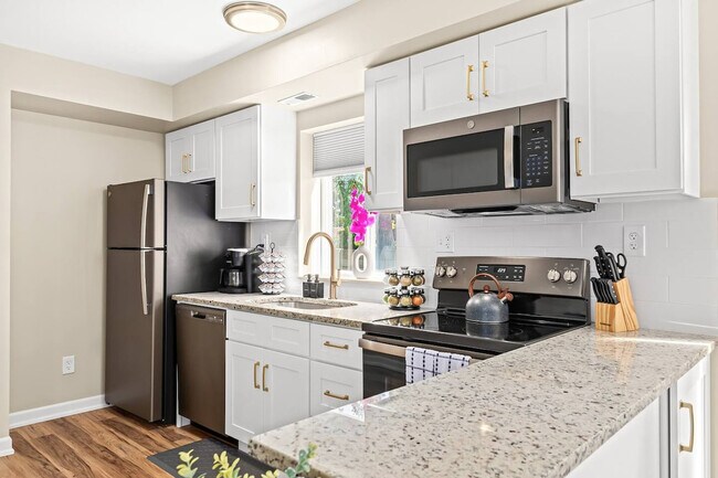 Building Photo - 27990 Gratiot Ave