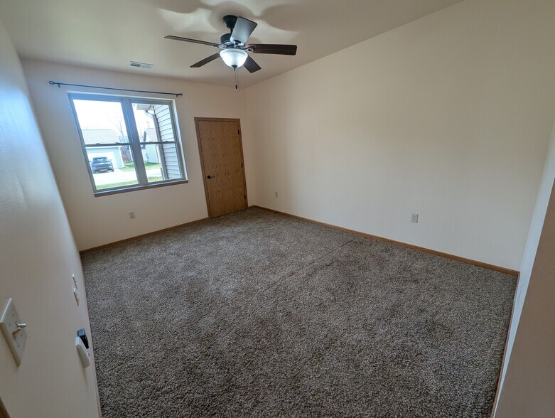 Building Photo - 6617 Scattergood Ln